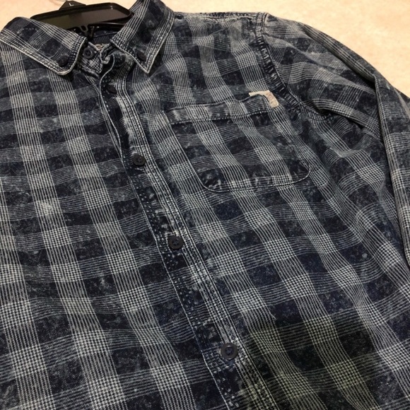 Silver Jeans | Boy’s Plaid Acid Washed Button Down - Picture 3 of 3